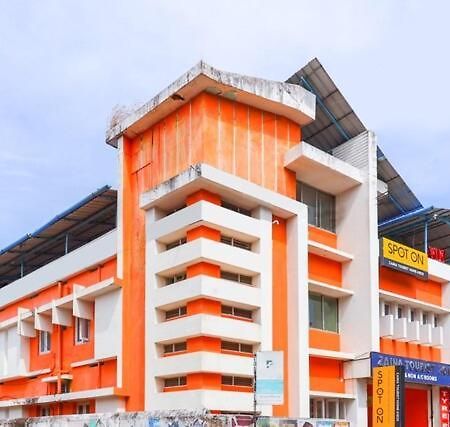 Zaina Tourist Home Kollam Exterior foto
