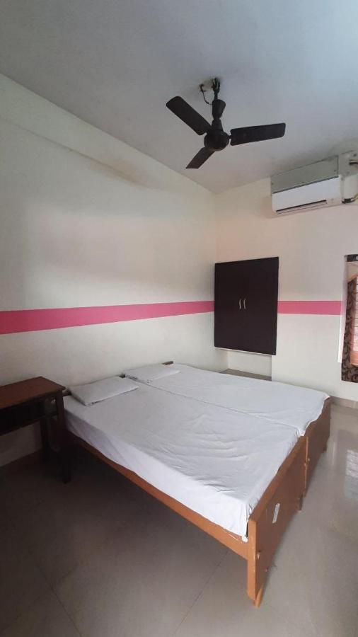 Zaina Tourist Home Kollam Exterior foto