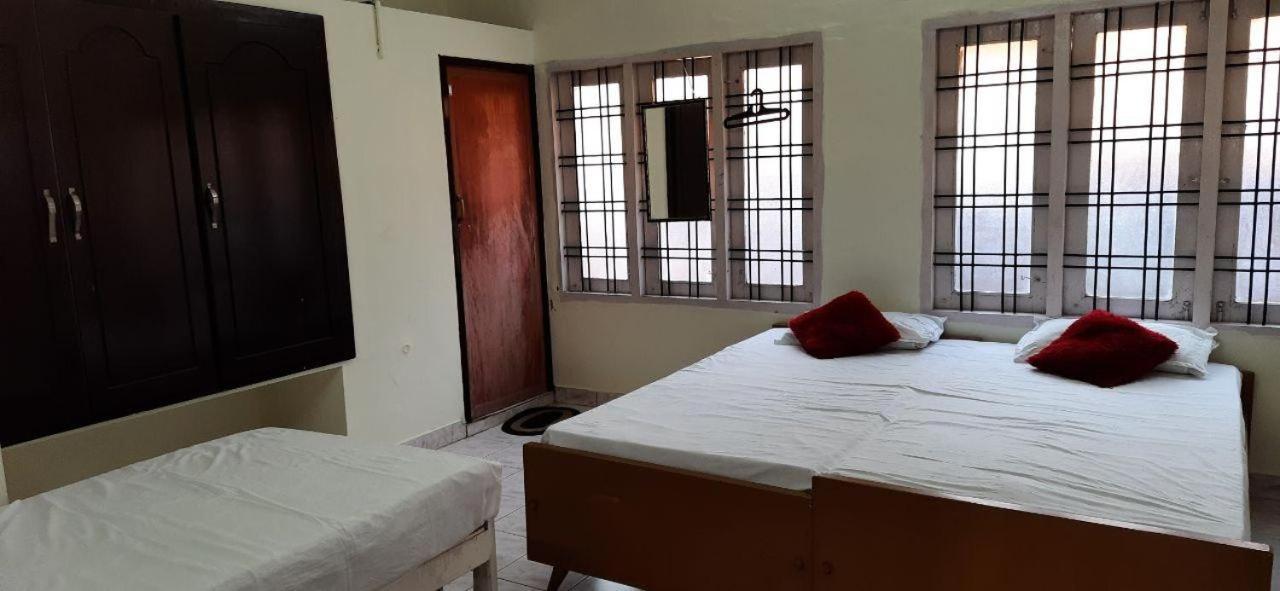 Zaina Tourist Home Kollam Exterior foto